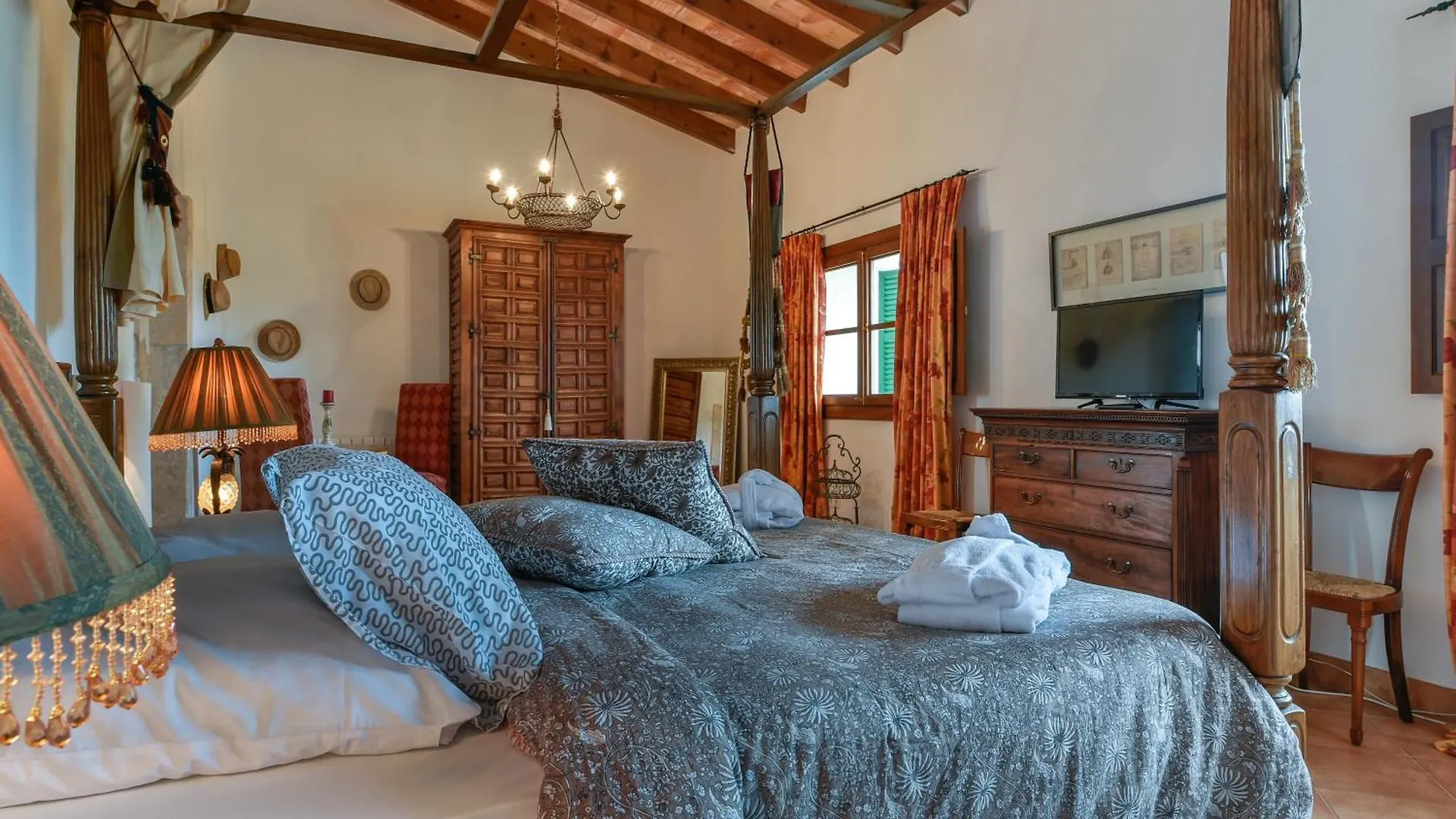 Bed & Breakfast Suite Xaloc Im Es Llobets Llucmajor  Spain